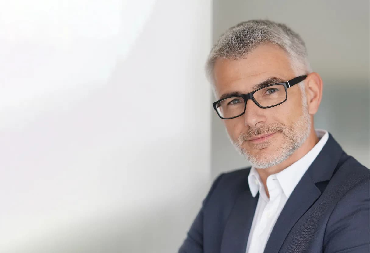 Nova Digital Bifocal Blumax Lenses, Nova's Digital Bifocal photo of a man wearing glasses