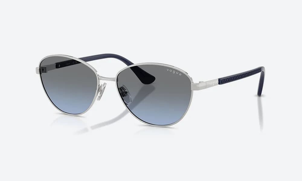 Vogue Eyewear Sunglasses VO4360SI in Silver (323/8F), front three-quarter view