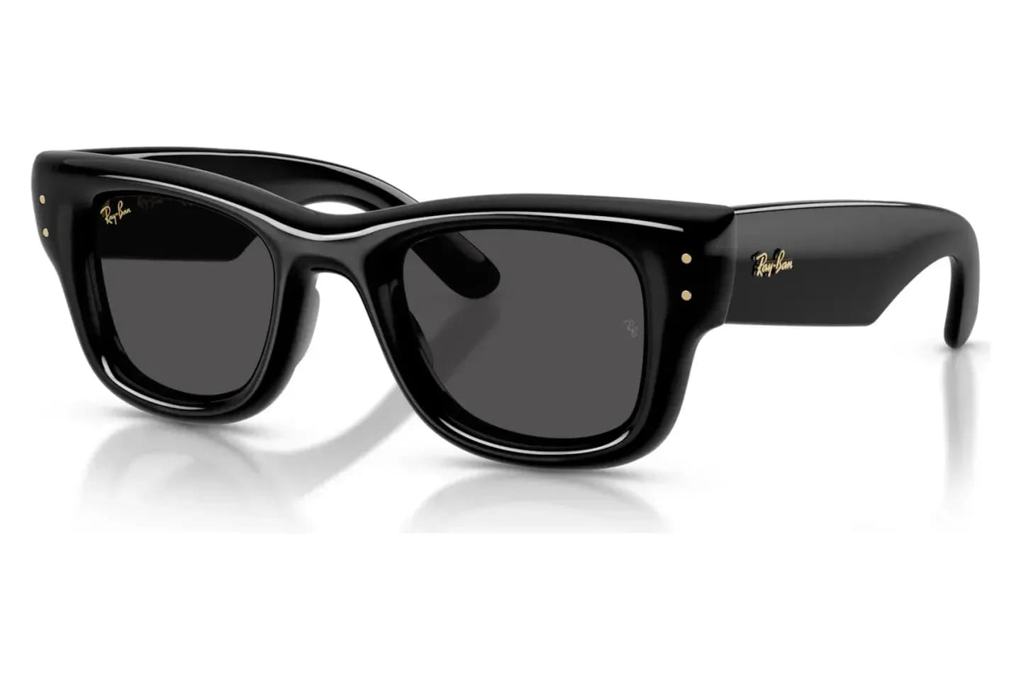 Ray-Ban RB4940 sunglasses in black with dark grey lenses (601/87), front three-quarter view